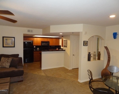 5104 N 32nd Street - Photo Thumbnail 3