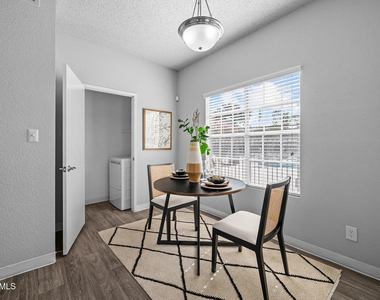 250 S Elizabeth Way - Photo Thumbnail 3