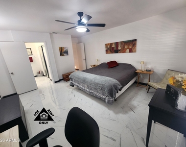14813 W Verde Lane - Photo Thumbnail 21