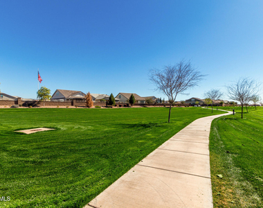23129 E Carriage Way - Photo Thumbnail 49