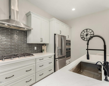 23129 E Carriage Way - Photo Thumbnail 17