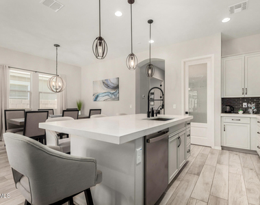 23129 E Carriage Way - Photo Thumbnail 16