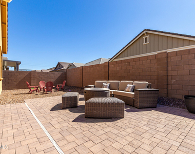 23129 E Carriage Way - Photo Thumbnail 41