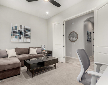 23129 E Carriage Way - Photo Thumbnail 35