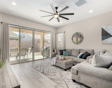 23129 E Carriage Way - Photo Thumbnail 6