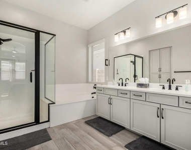 23129 E Carriage Way - Photo Thumbnail 22