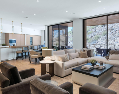 5000 N Camelback Ridge Road - Photo Thumbnail 3