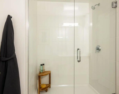 817 N 6th Street - Photo Thumbnail 8