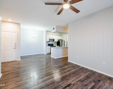 17374 N 89th Avenue - Photo Thumbnail 3