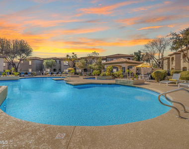 17374 N 89th Avenue - Photo Thumbnail 7