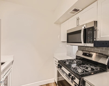 1645 E Thomas Road - Photo Thumbnail 4