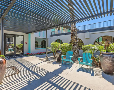 1645 E Thomas Road - Photo Thumbnail 16