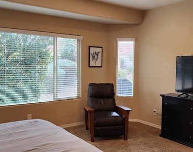 26195 W Via Del Sol Drive - Photo Thumbnail 11