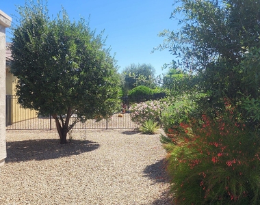 26195 W Via Del Sol Drive - Photo Thumbnail 21