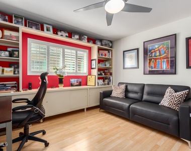2909 E Las Rocas Drive - Photo Thumbnail 26