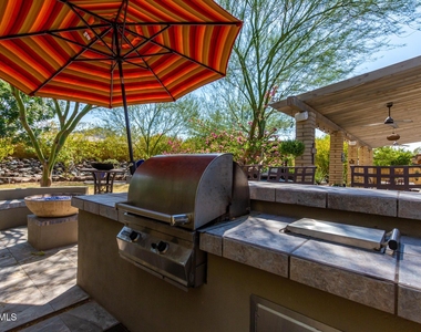2909 E Las Rocas Drive - Photo Thumbnail 28