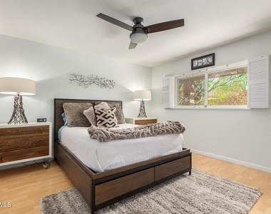 2909 E Las Rocas Drive - Photo Thumbnail 21