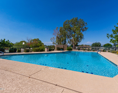 2909 E Las Rocas Drive - Photo Thumbnail 38