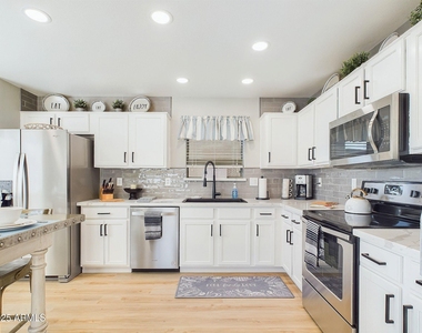 28580 N Dolomite Lane - Photo Thumbnail 17