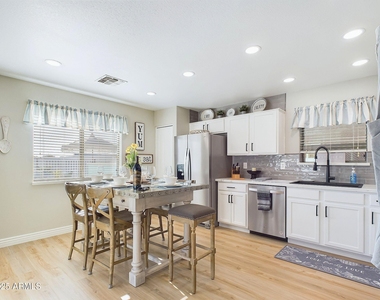28580 N Dolomite Lane - Photo Thumbnail 12