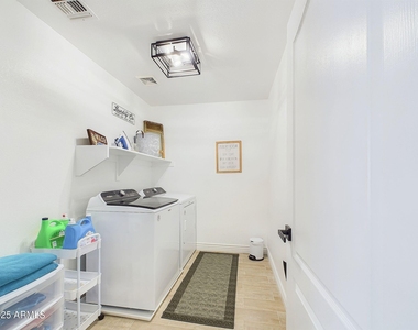 28580 N Dolomite Lane - Photo Thumbnail 11