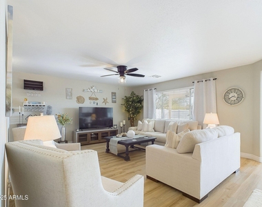 28580 N Dolomite Lane - Photo Thumbnail 6