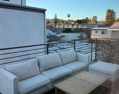 1205 Manzanita St - Photo Thumbnail 16