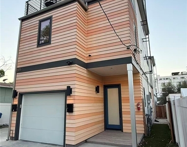 1205 Manzanita St - Photo Thumbnail 18