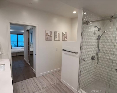 1205 Manzanita St - Photo Thumbnail 15