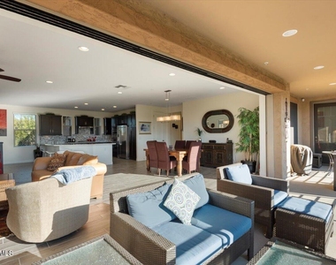 10260 E White Feather Lane - Photo Thumbnail 12