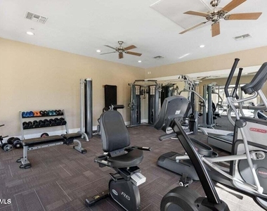 10260 E White Feather Lane - Photo Thumbnail 30