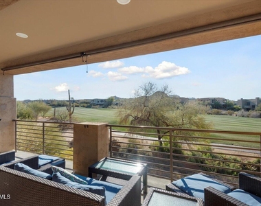 10260 E White Feather Lane - Photo Thumbnail 14