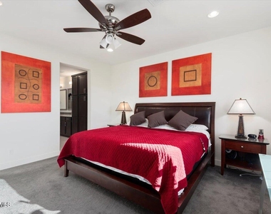 10260 E White Feather Lane - Photo Thumbnail 18
