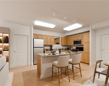 100 S Alameda Street - Photo Thumbnail 2
