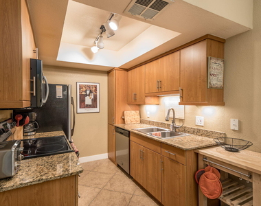 7350 N Via Paseo Del Sur -- - Photo Thumbnail 13