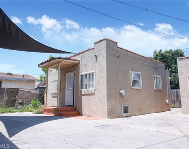 1033 West 62nd Street - Photo Thumbnail 5