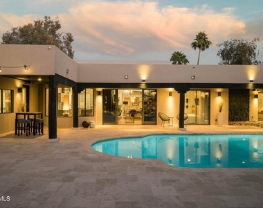 8011 E Larkspur Drive - Photo Thumbnail 39