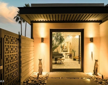 8011 E Larkspur Drive - Photo Thumbnail 3