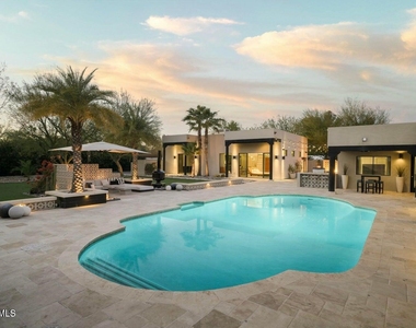 8011 E Larkspur Drive - Photo Thumbnail 36
