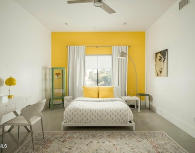 8011 E Larkspur Drive - Photo Thumbnail 26
