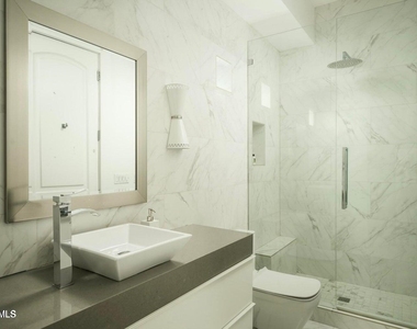 8011 E Larkspur Drive - Photo Thumbnail 21