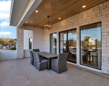11842 N Miller Road - Photo Thumbnail 11