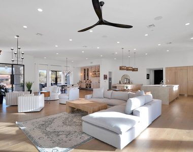 11842 N Miller Road - Photo Thumbnail 26