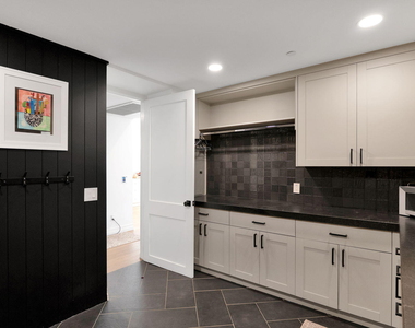 11842 N Miller Road - Photo Thumbnail 37