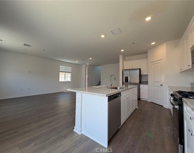 29298 Victoria Beach Boulevard - Photo Thumbnail 6