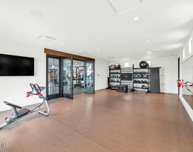 5000 N Camelback Ridge Road - Photo Thumbnail 22