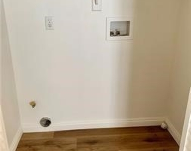9315 Burnet Avenue - Photo Thumbnail 14