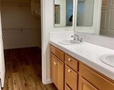 9315 Burnet Avenue - Photo Thumbnail 8
