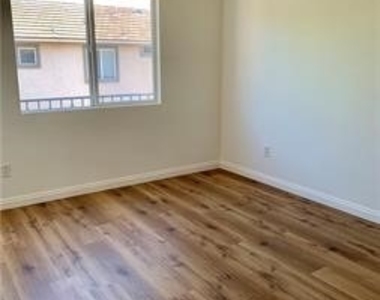 9315 Burnet Avenue - Photo Thumbnail 5
