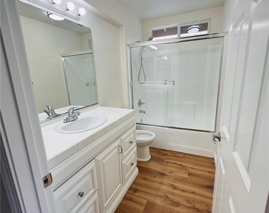 9315 Burnet Avenue - Photo Thumbnail 28